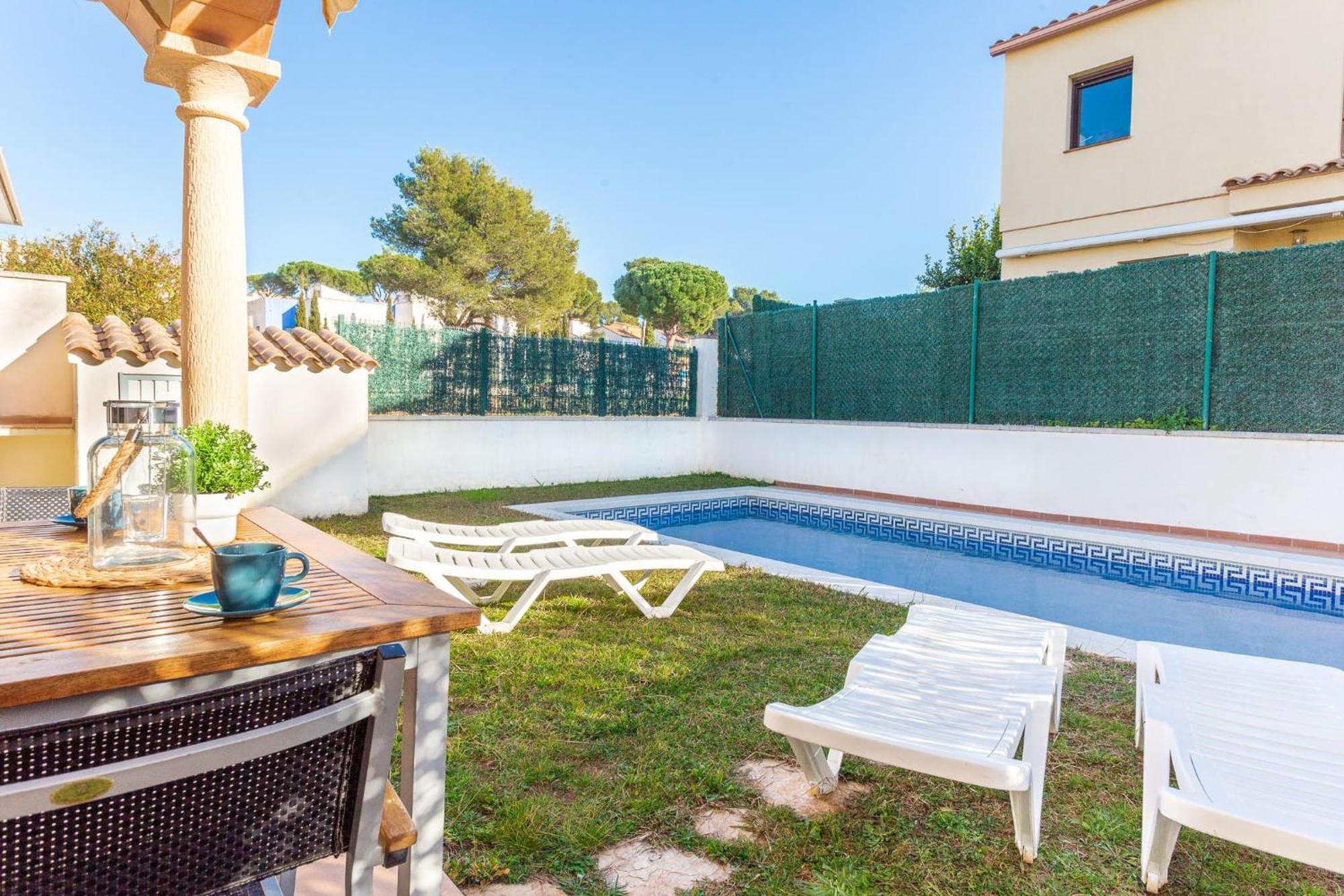 הוילה L' Escala Casa Sunset מראה חיצוני תמונה